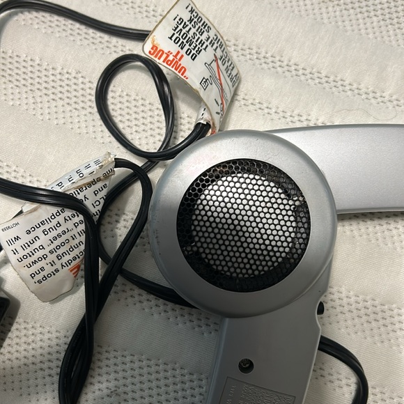 Used VS Sassoon small hair dryer. Works. - Picture 7 of 7